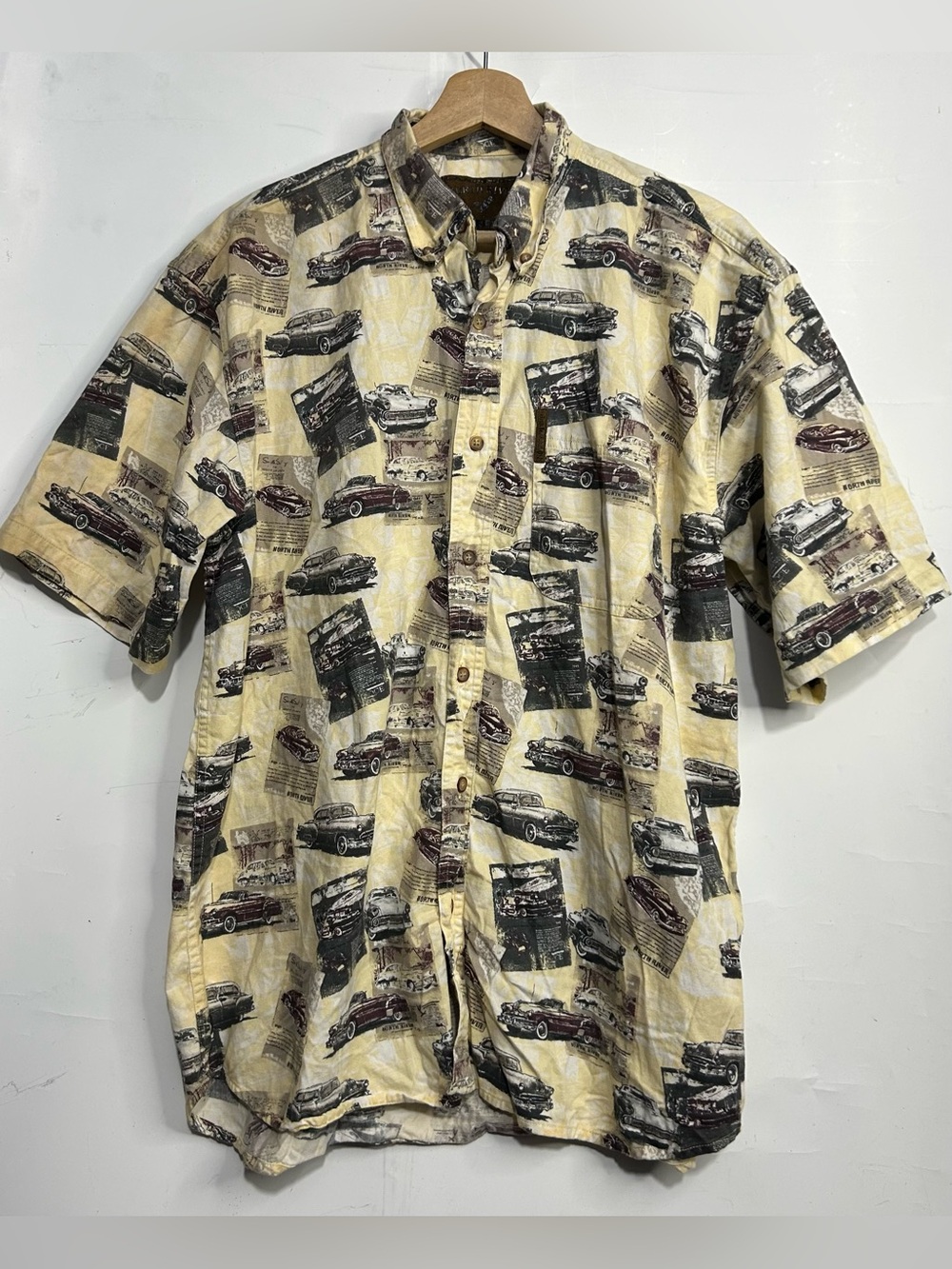 5 for $25🔥North River Vintage Car Print Button Front Shirt‎ Medium